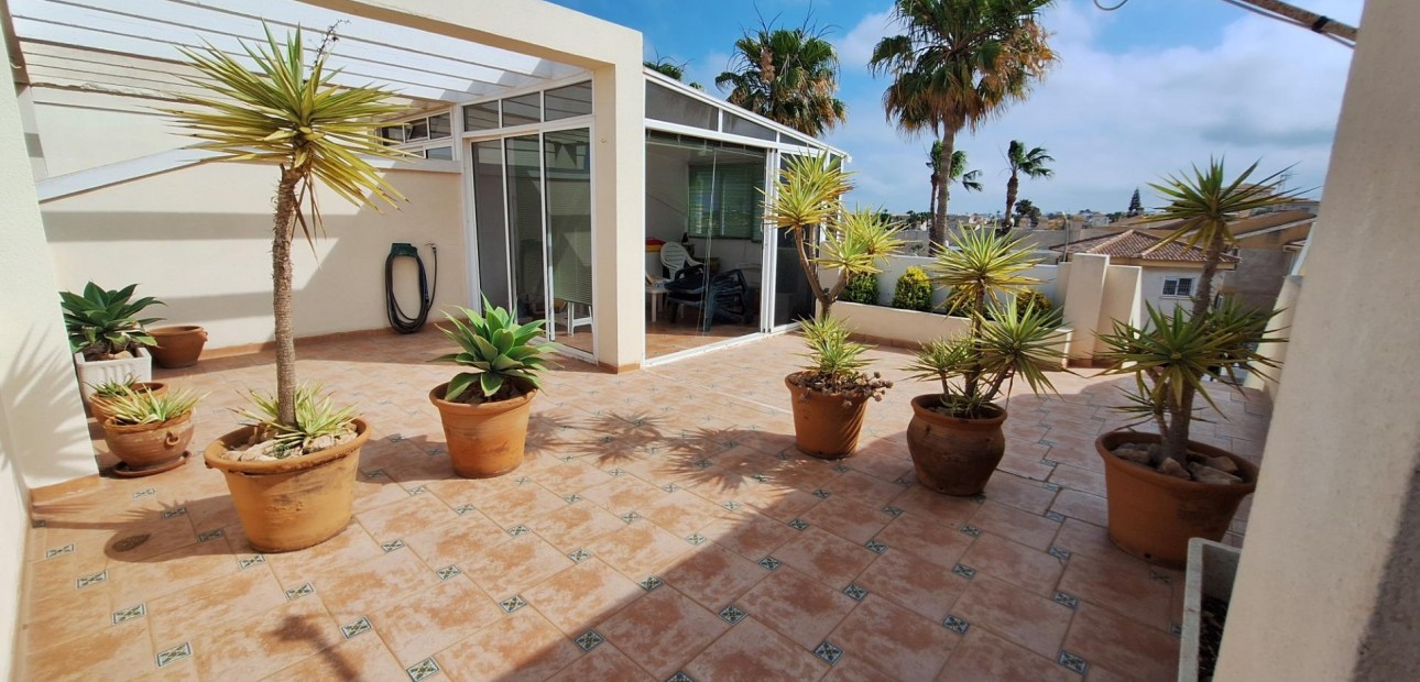 Sale - Bungalow -
Orihuela Costa - Playa Flamenca Norte