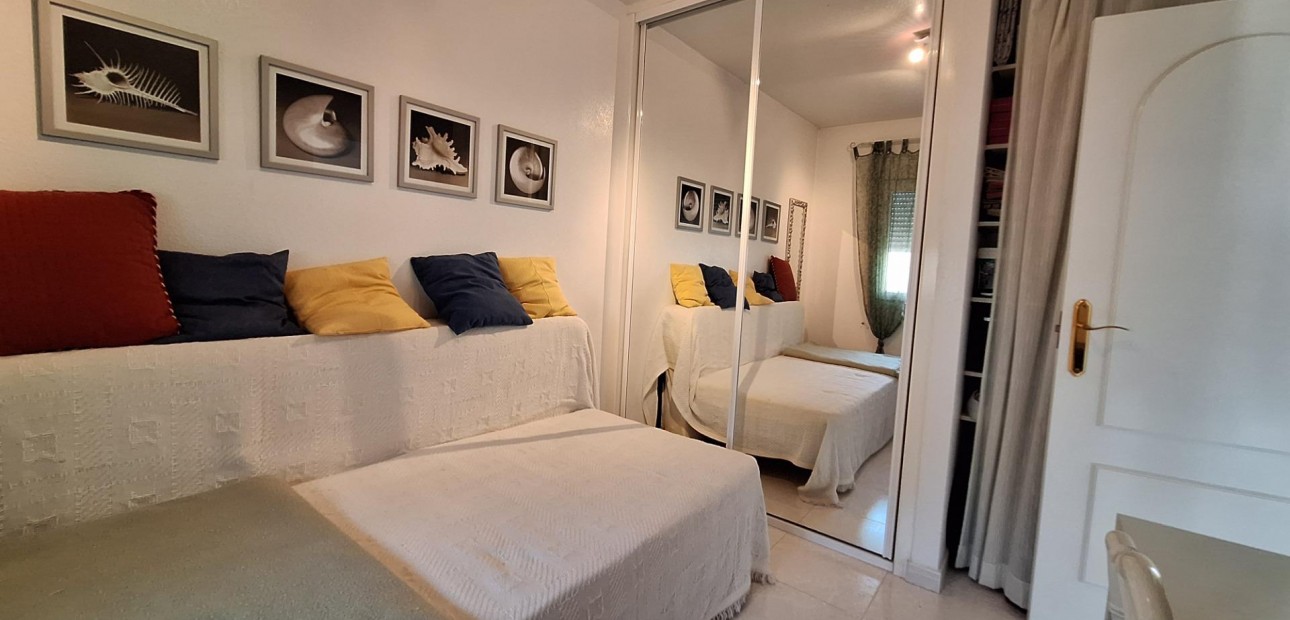 Venta - Bungalow -
Orihuela Costa - Playa Flamenca Norte