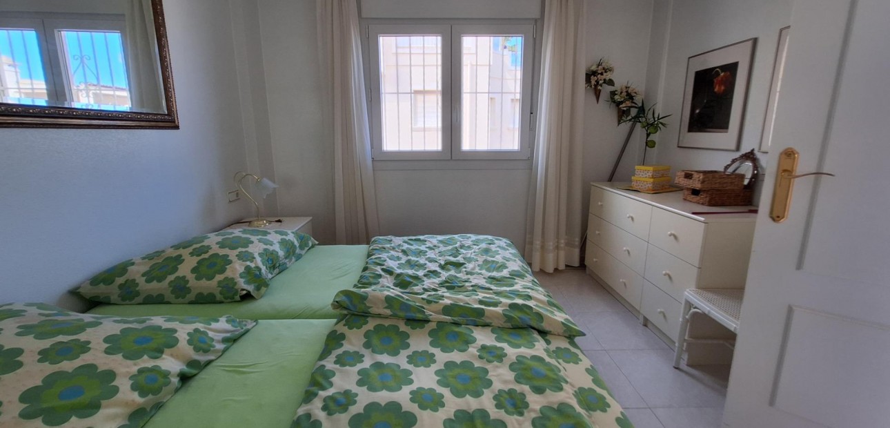 Sale - Bungalow -
Orihuela Costa - Playa Flamenca Norte