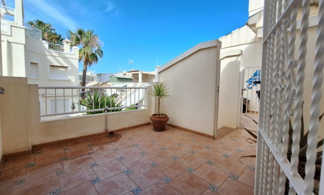 Sale - Bungalow -
Orihuela Costa - Playa Flamenca Norte