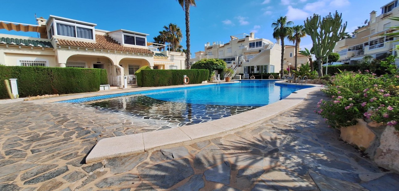 Venta - Bungalow -
Orihuela Costa - Playa Flamenca Norte