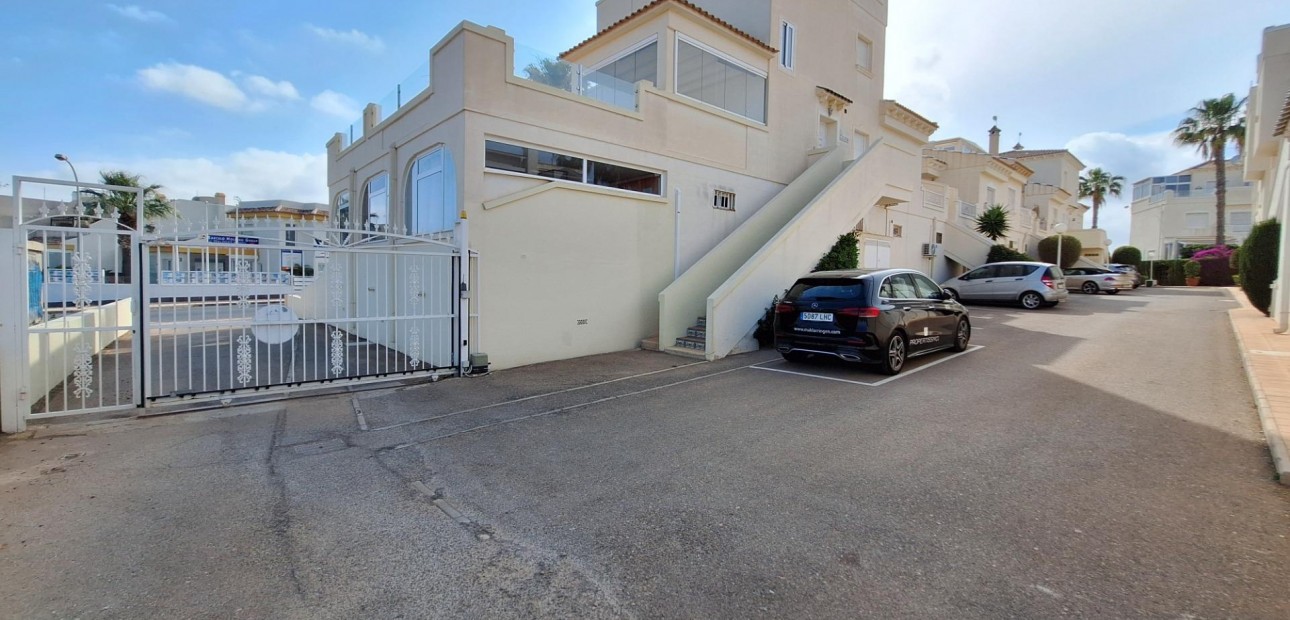 Venta - Bungalow -
Orihuela Costa - Playa Flamenca Norte