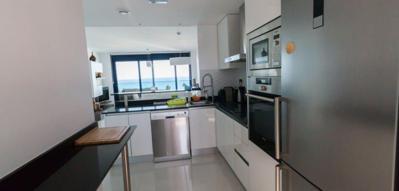 Sale - Apartment / flat -
Torrevieja - Punta prima