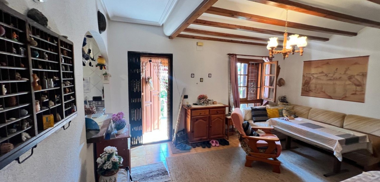 Sale - Villa -
Orihuela Costa - Punta Prima