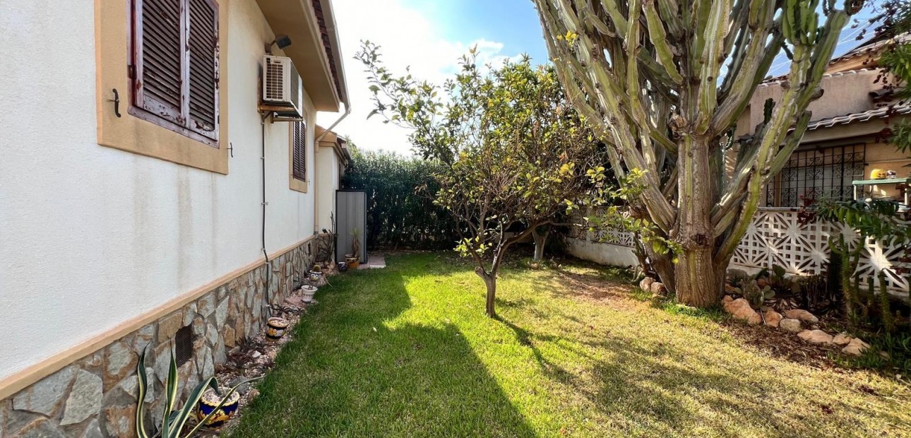 Venta - Villa -
Orihuela Costa - Punta Prima