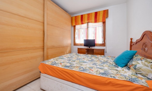 Venta - Bungalow -
Torrevieja - Playa de los Naufragos