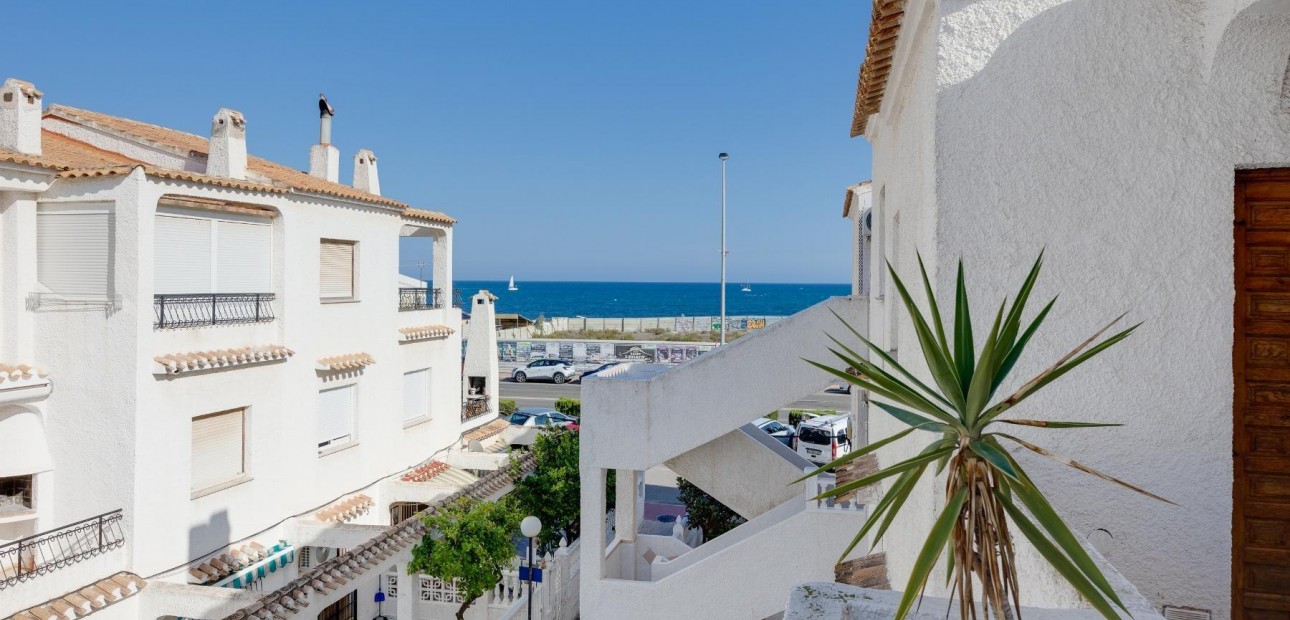 Venta - Bungalow -
Torrevieja - Playa de los Naufragos