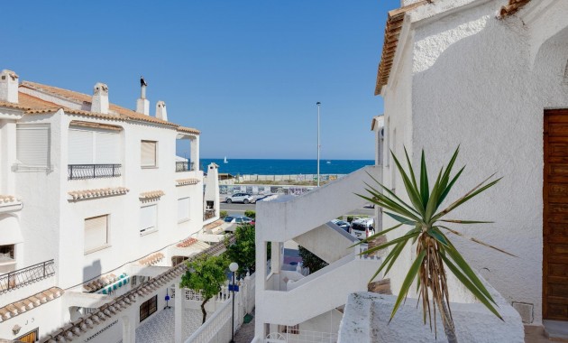 Herverkoop - Bungalow -
Torrevieja - Playa de los Naufragos