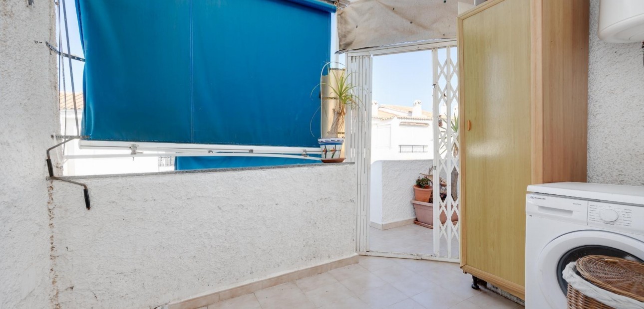 Venta - Bungalow -
Torrevieja - Playa de los Naufragos