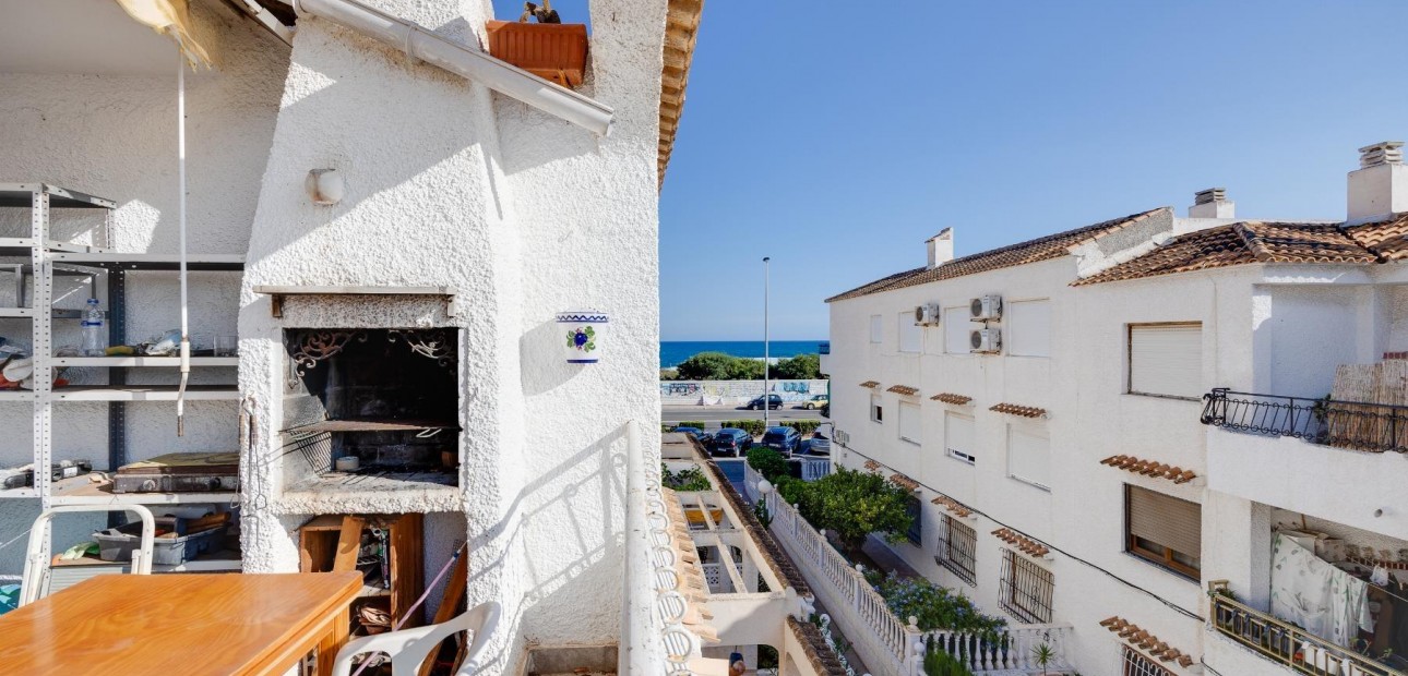 Herverkoop - Bungalow -
Torrevieja - Playa de los Naufragos