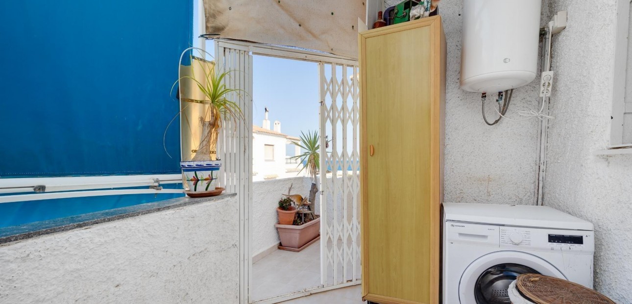 Venta - Bungalow -
Torrevieja - Playa de los Naufragos