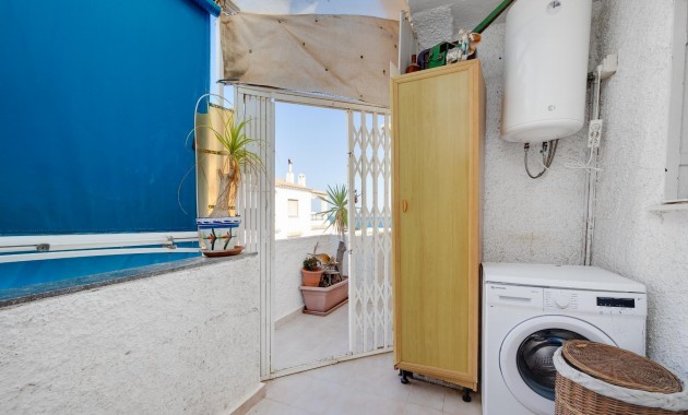 Venta - Bungalow -
Torrevieja - Playa de los Naufragos