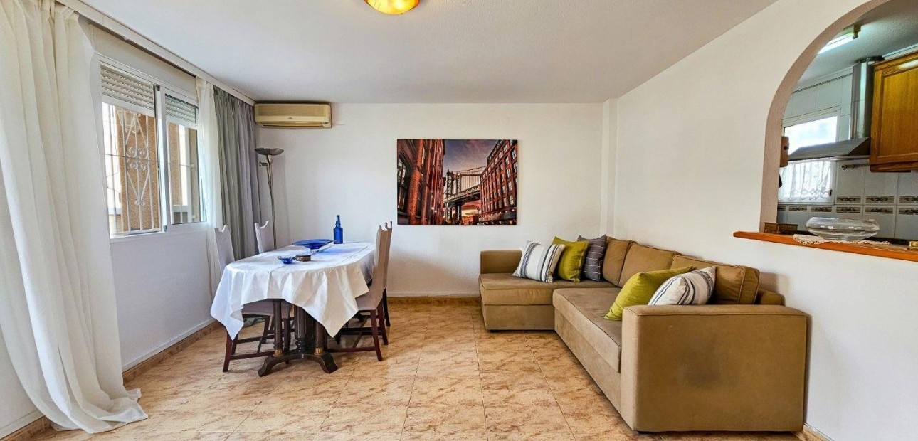 Herverkoop - Penthouse -
Torrevieja - Playa del cura