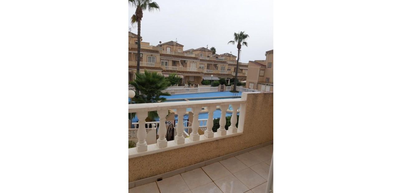 Sale - Duplex -
Torrevieja - El chaparral