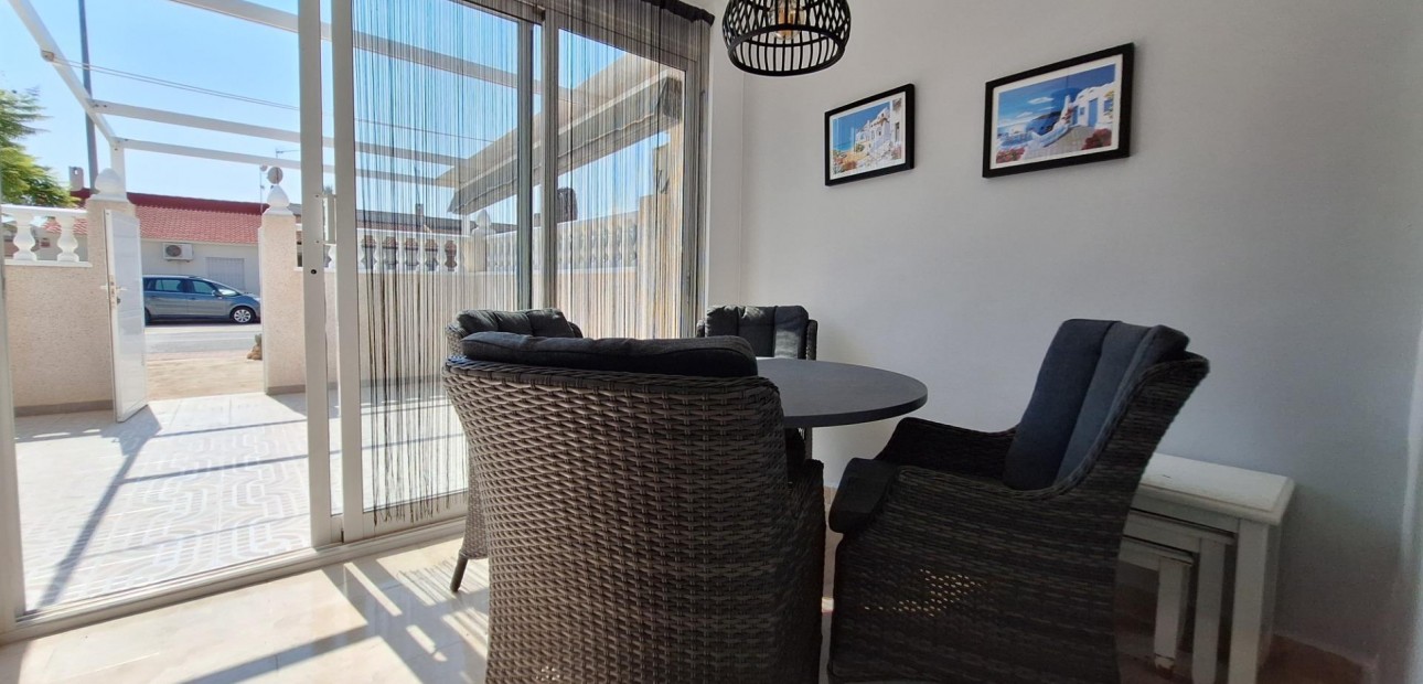 Venta - Bungalow -
Torrevieja - Torretas