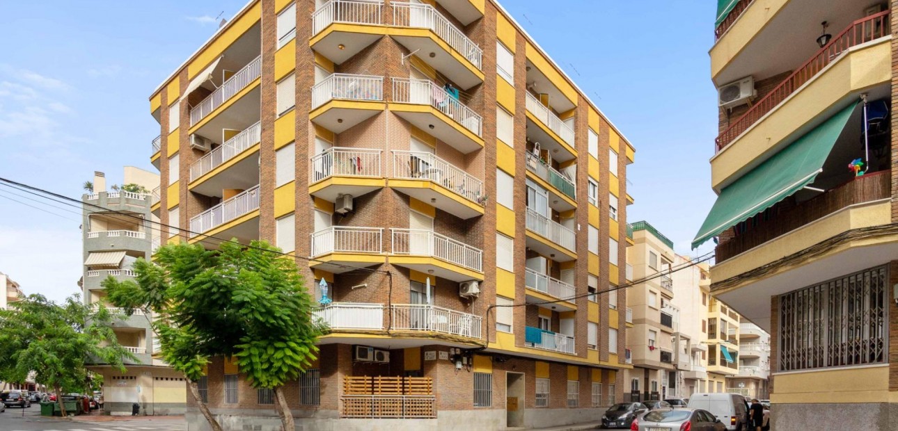 Sale - Apartment / flat -
Torrevieja - Estacion de autobuses