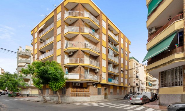 Herverkoop - Appartement / flat -
Torrevieja - Estacion de autobuses