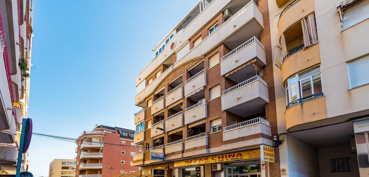 Sale - Apartment / flat -
Torrevieja - Estacion de autobuses