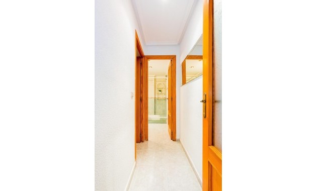 Sale - Apartment / flat -
Torrevieja - Estacion de autobuses