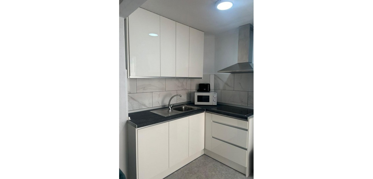 Sale - Apartment / flat -
Torrevieja - Estacion de autobuses