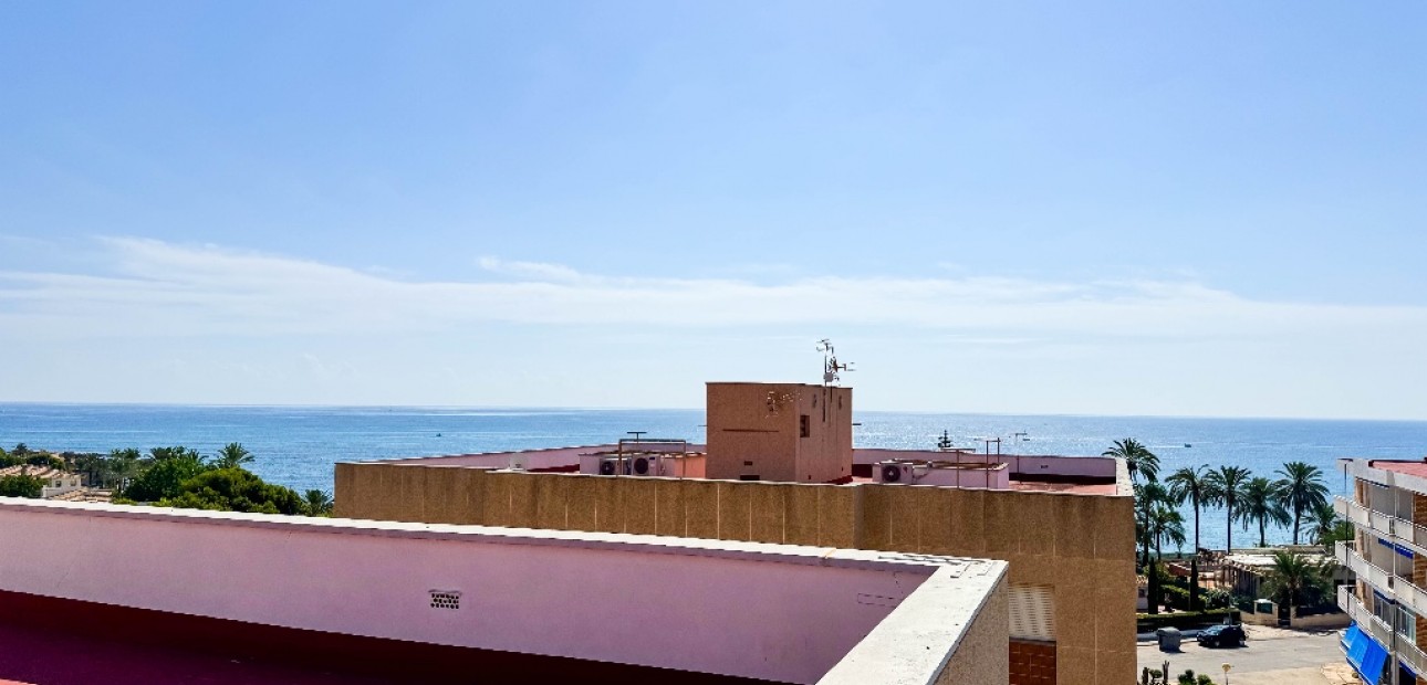 Sale - Apartment / flat -
Punta Prima