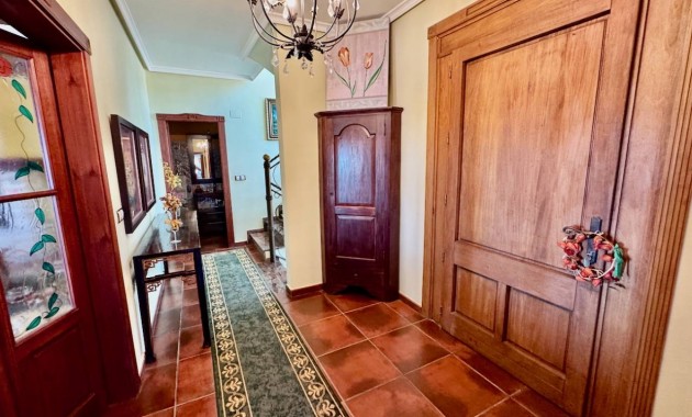 Sale - Finca / Country Property -
Los Montesinos
