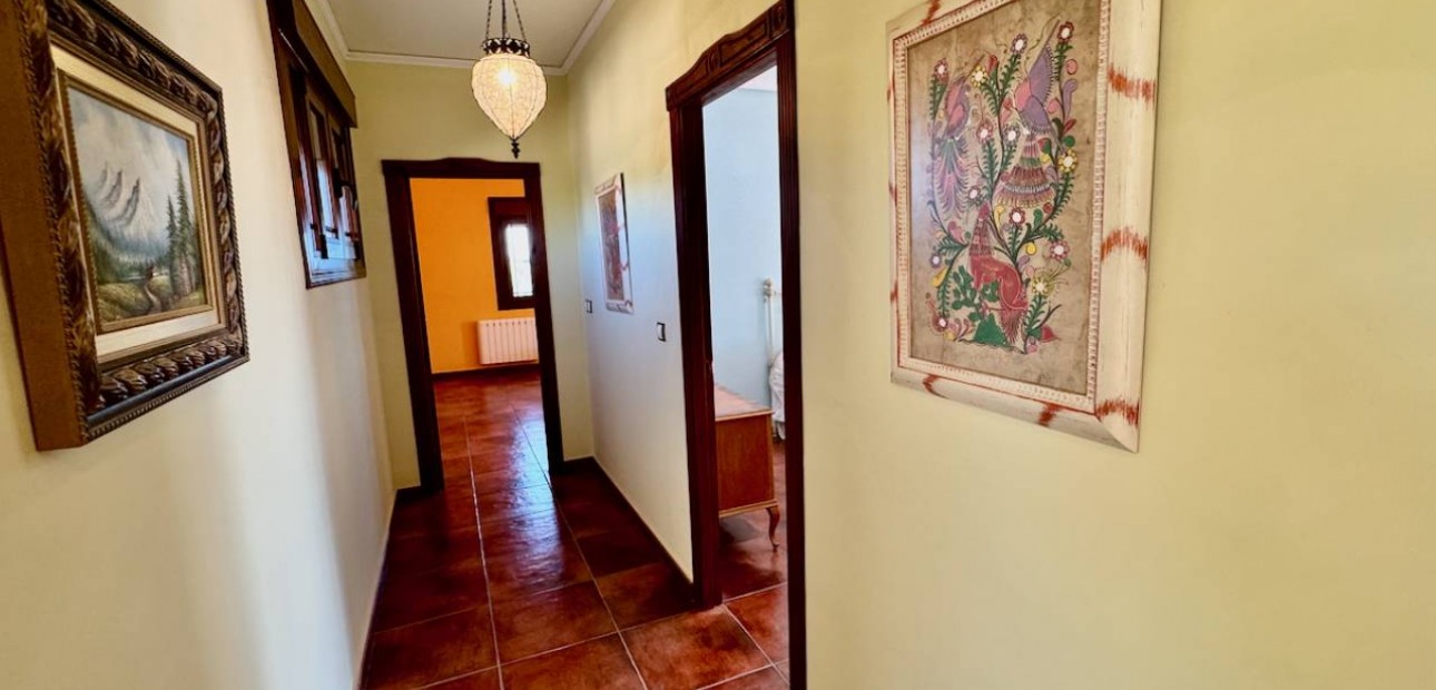 Sale - Finca / Country Property -
Los Montesinos