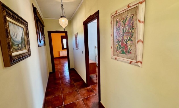 Sale - Finca / Country Property -
Los Montesinos