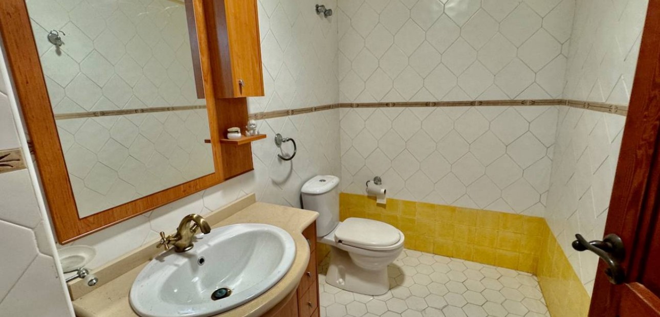 Sale - Finca / Country Property -
Los Montesinos