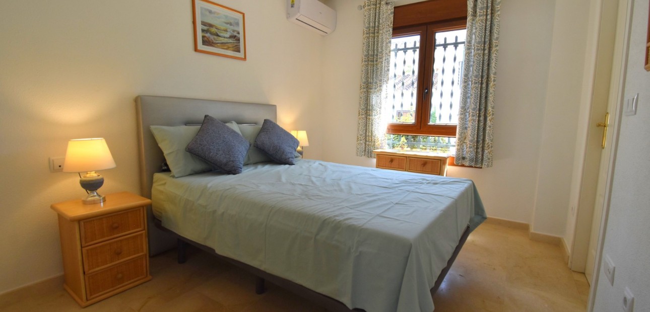 Sale - Apartment / flat -
Orihuela Costa - Playa Flamenca