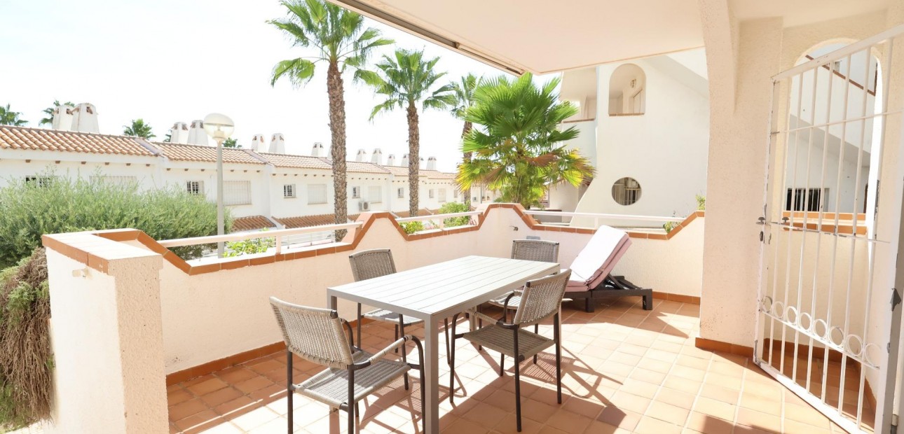 Herverkoop - Bungalow -
Orihuela Costa - Campoamor