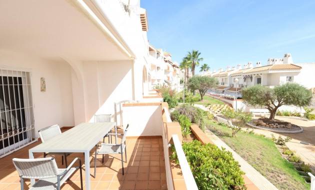 Sale - Bungalow -
Orihuela Costa - Campoamor