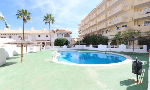 Venta - Bungalow -
Orihuela Costa - Campoamor