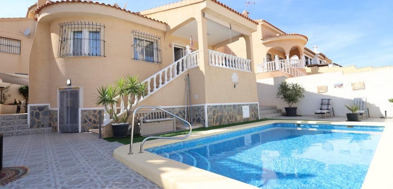 Venta - Villa -
Ciudad Quesada - CENTRO