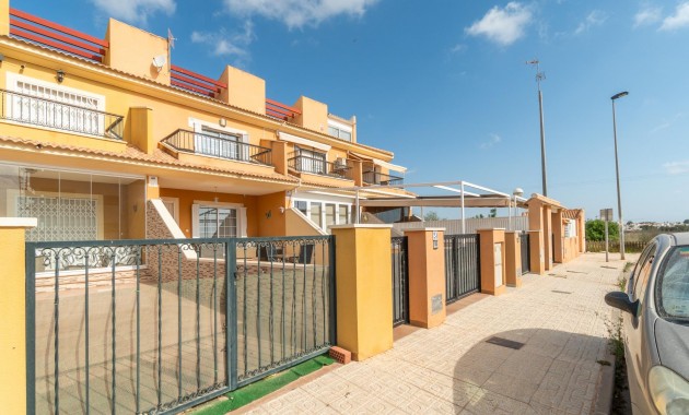 Venta - Terraced house -
Orihuela Costa - Los Dolses