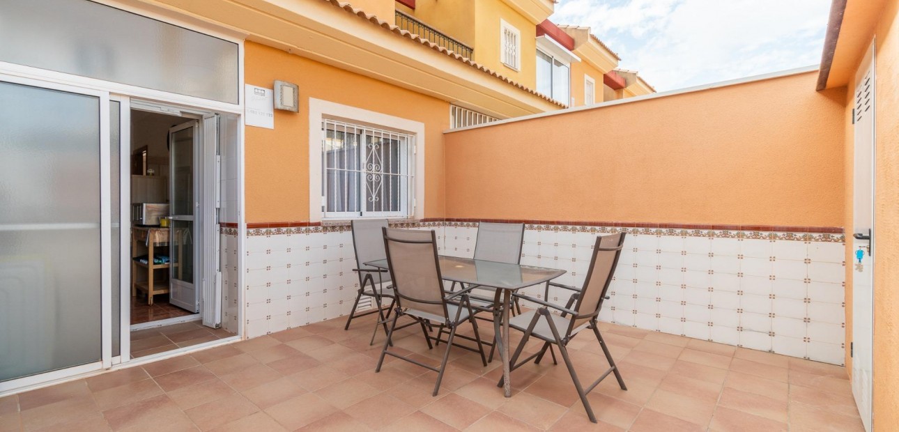 Venta - Terraced house -
Orihuela Costa - Los Dolses