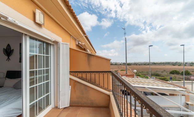 Venta - Terraced house -
Orihuela Costa - Los Dolses