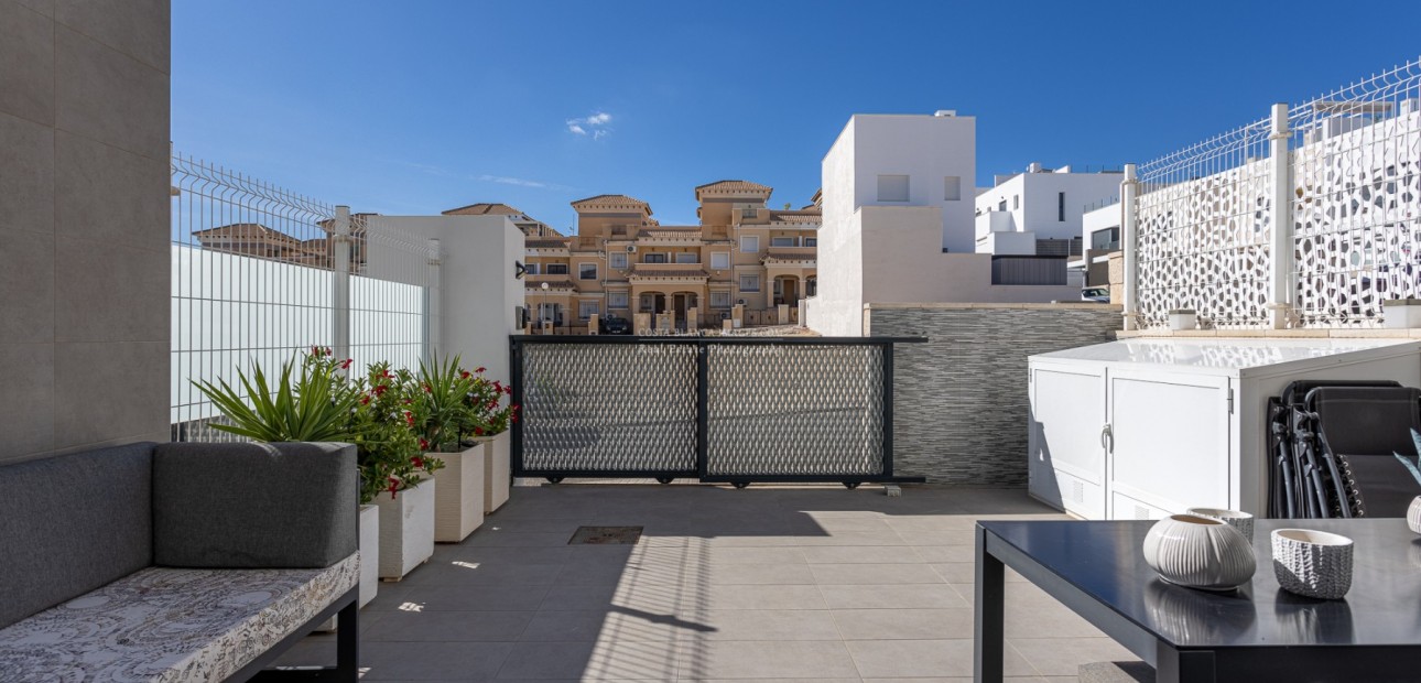 Sale - Town house -
Orihuela Costa - Villamartín