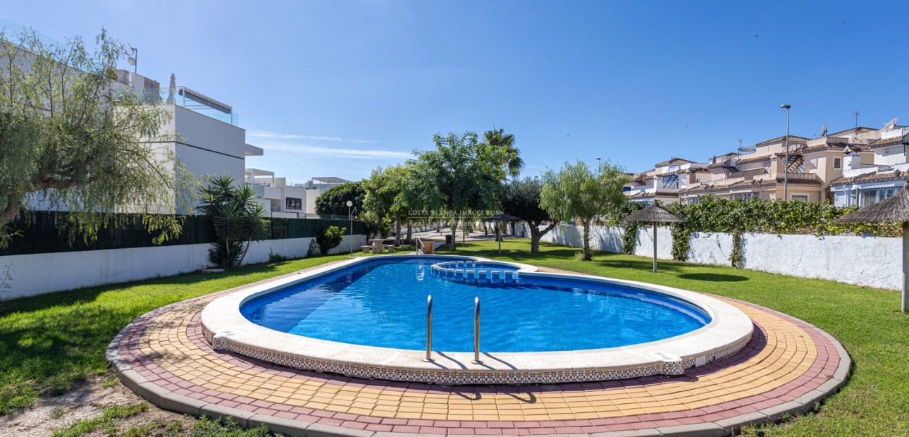 Herverkoop - Town house -
Orihuela Costa - Villamartín