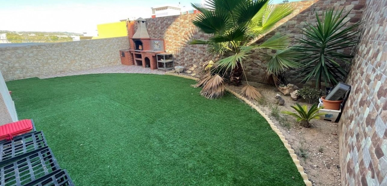 Venta - Villa -
Torrevieja - Los altos