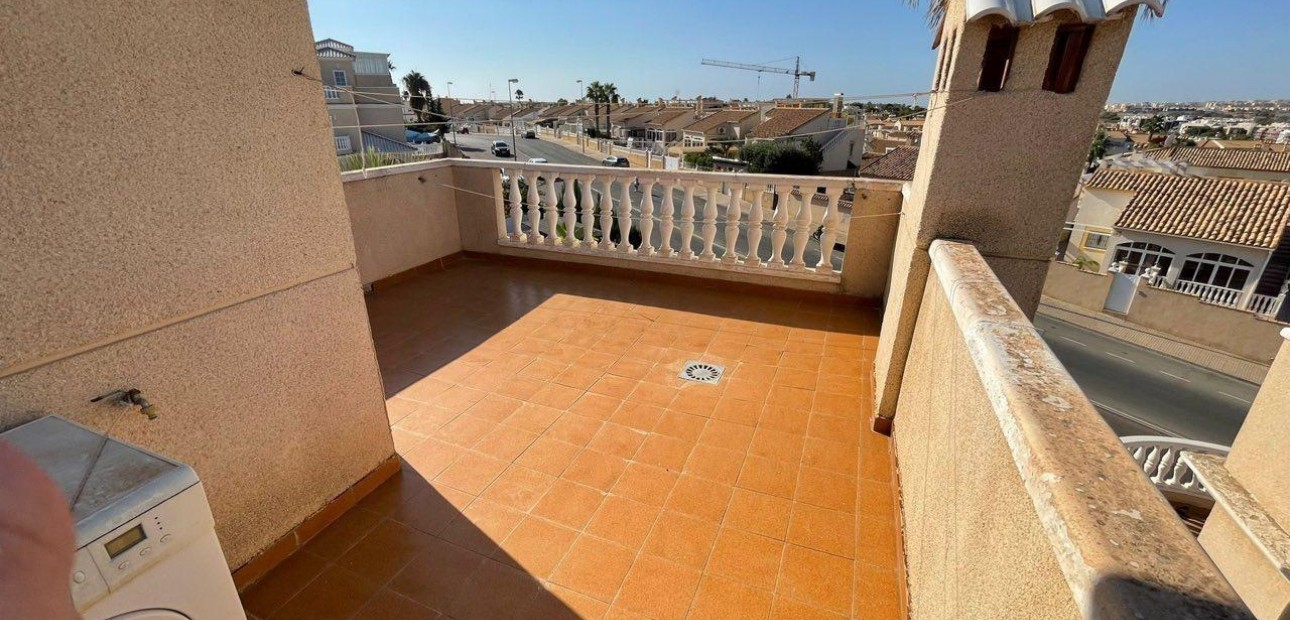 Herverkoop - Villa -
Torrevieja - Los altos