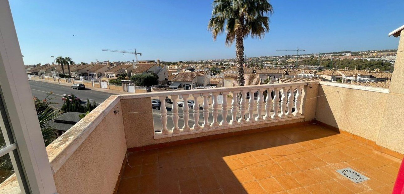 Herverkoop - Villa -
Torrevieja - Los altos