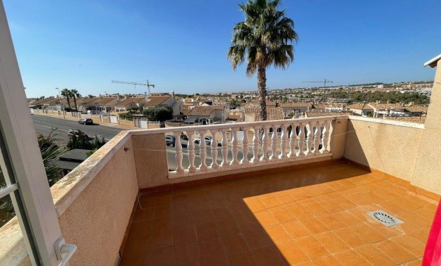 Herverkoop - Villa -
Torrevieja - Los altos