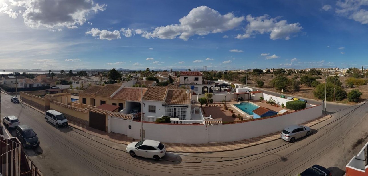 Sale - Bungalow -
Torrevieja - San luis