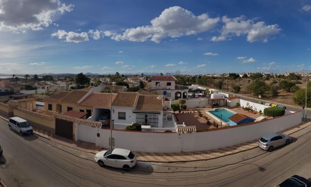 Sale - Bungalow -
Torrevieja - San luis