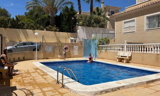 Sale - Villa -
Torrevieja - La siesta