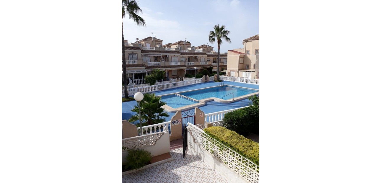 Sale - Duplex -
Torrevieja - El chaparral