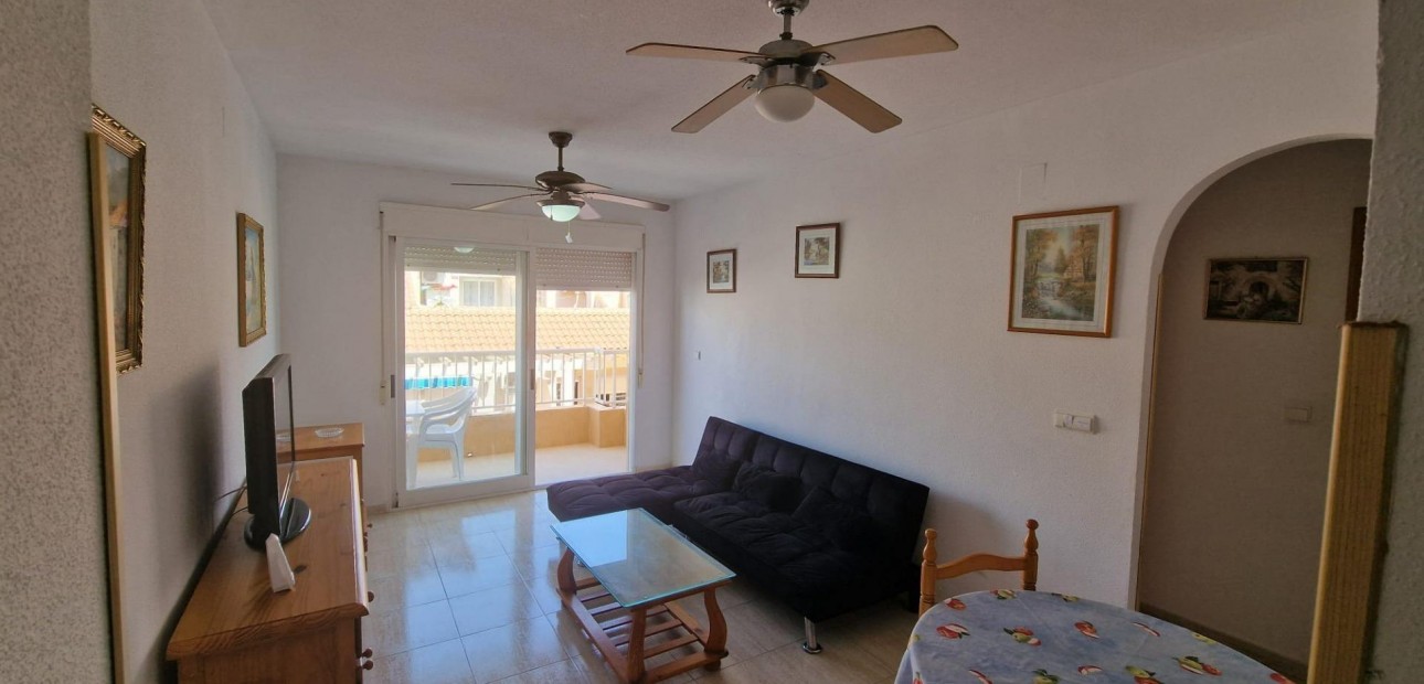 Venta - Apartamento / piso -
Torrevieja - Estacion de autobuses