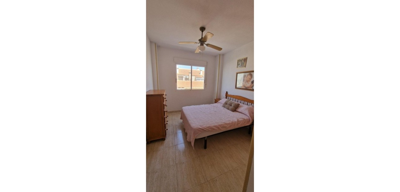 Venta - Apartamento / piso -
Torrevieja - Estacion de autobuses