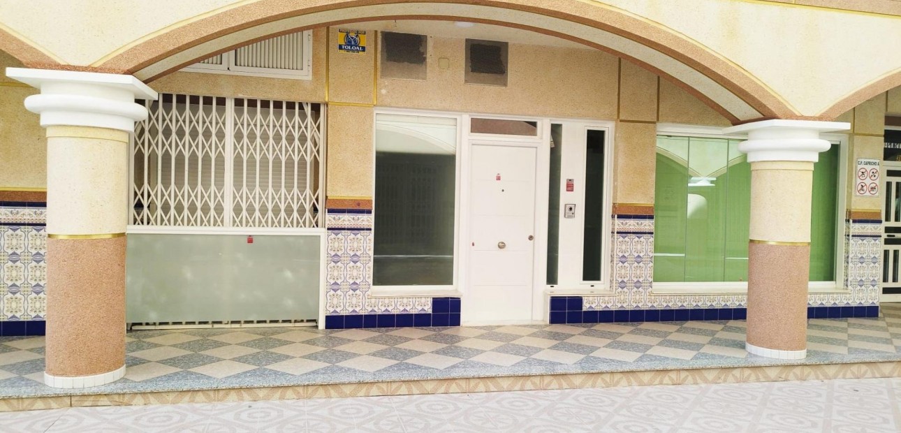 Herverkoop - Bungalow -
Torrevieja - La Mata